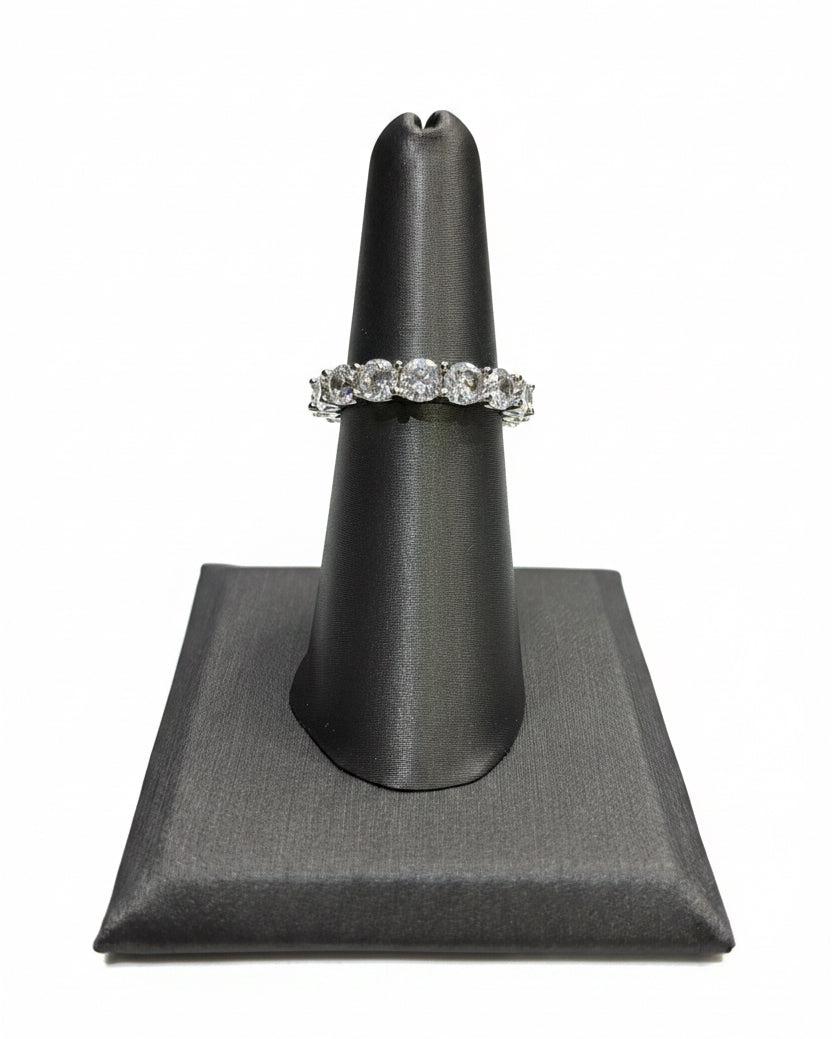 25 Pointer Round Lab-Grown Diamond Eternity Band